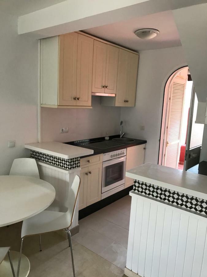 Sitio de Calahonda Adosado En Residencial 빌라 외부 사진