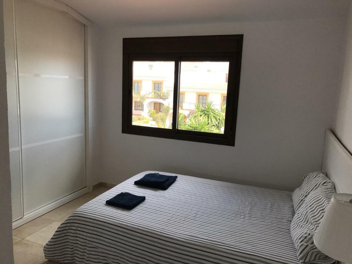 Sitio de Calahonda Adosado En Residencial 빌라 외부 사진